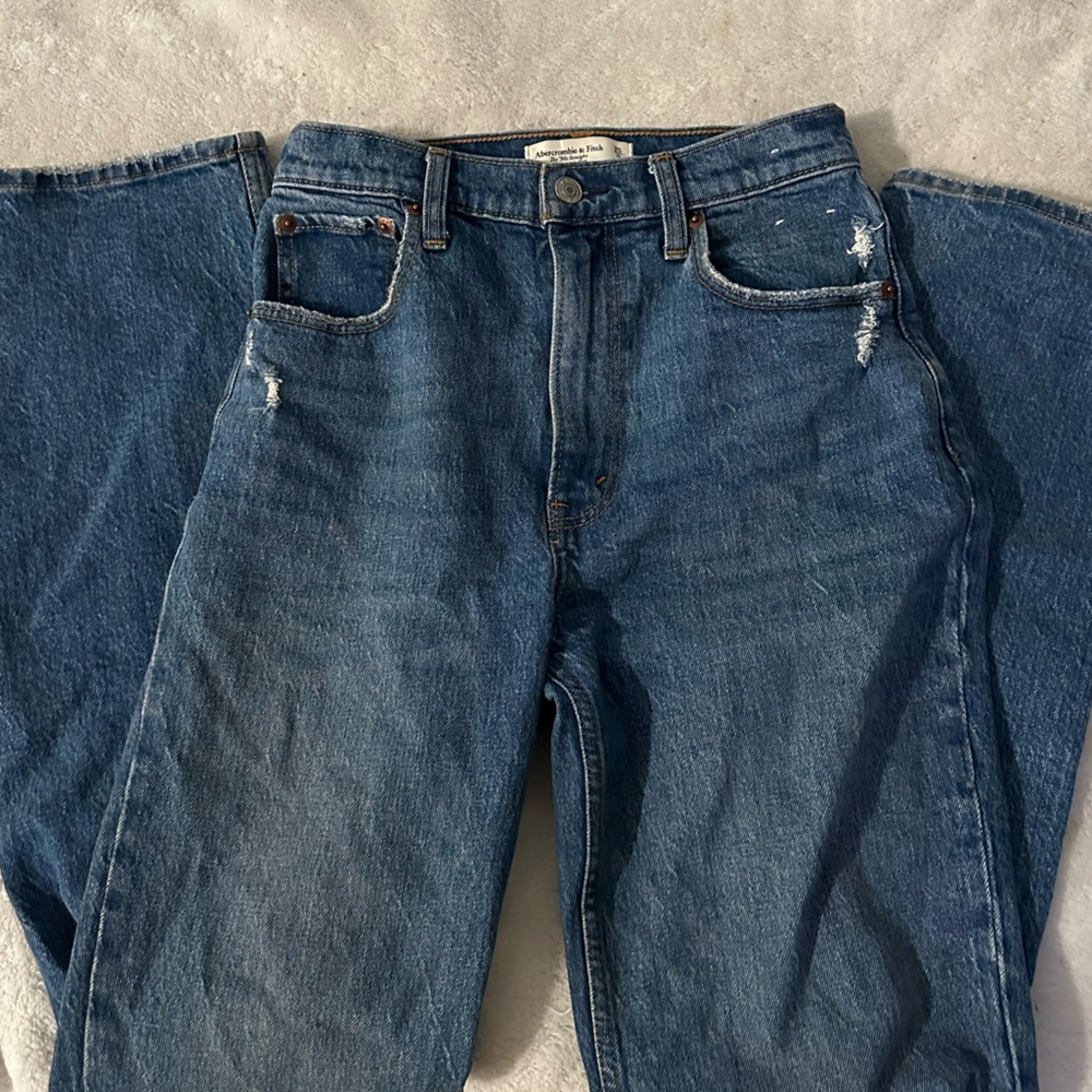 ABERCROMBIE & FITCH Women’s Ultra High Rise 90s Straight Jean Pants